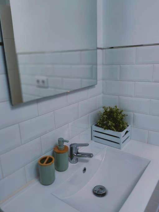 Apartamento Acerota, Con Parking Gratuito Кордова Экстерьер фото